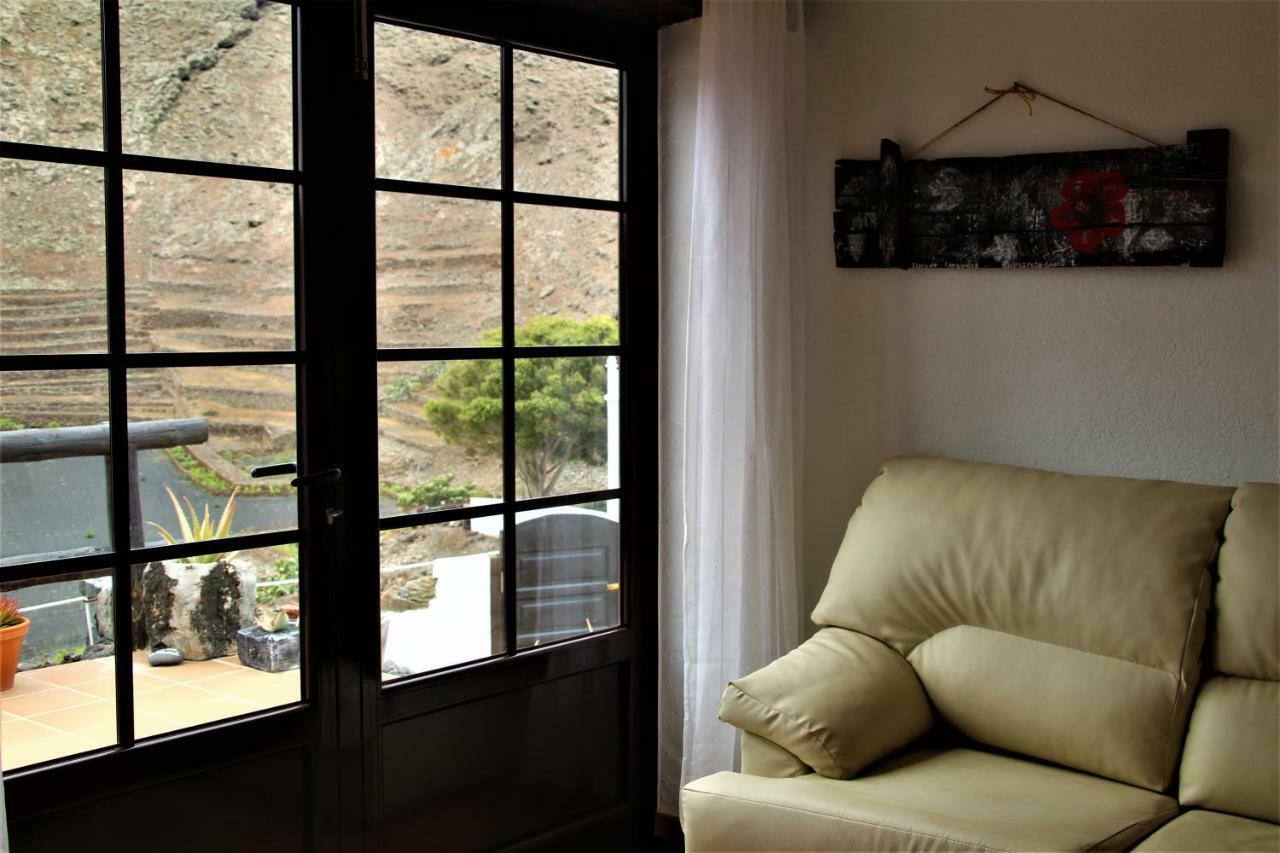 Villa Casa Caldera Guiguan à Tinajo Extérieur photo